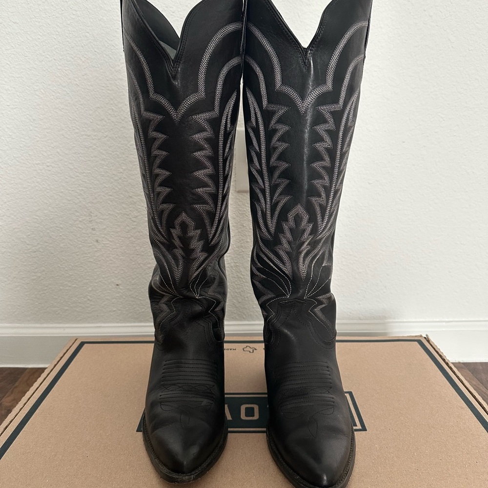 Tecovas black Abby’s